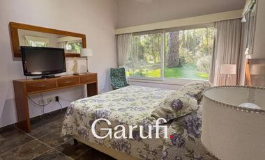 Casa en Venta y Alquiler Temporario en Cariló con pileta