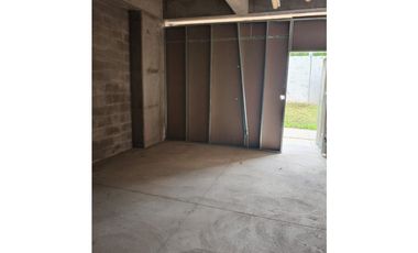 Se Arriendan Locales en Terrazas del Rio para estrenar