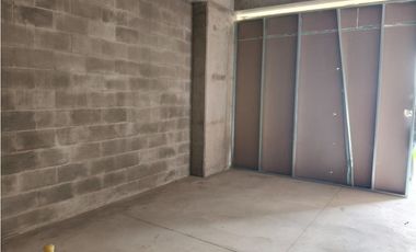 Se Arriendan Locales en Terrazas del Rio para estrenar