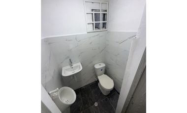 Se arrienda local en la avenida 80