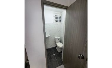 Se arrienda local en la avenida 80