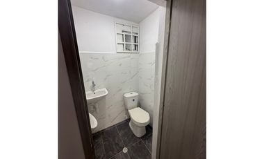 Se arrienda local en la avenida 80