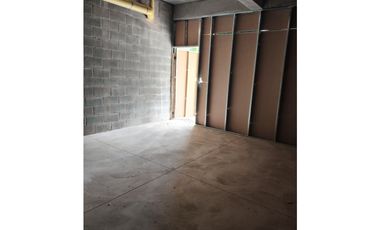 Se Arriendan Locales en Terrazas del Rio para estrenar