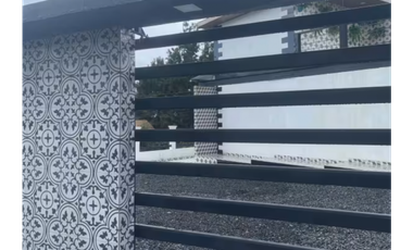 SE VENDE CASA DE 2 NIVELES EN ALTOS DE CERRO AZUL CON VISTA AL MAR