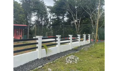 SE VENDE CASA DE 2 NIVELES EN ALTOS DE CERRO AZUL CON VISTA AL MAR