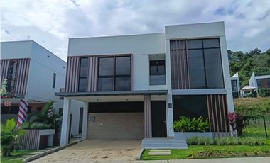 BRISAS DEL GOLF / PH RIVERWALK / 529M / 3 HABITACION / LINEA BLANCA