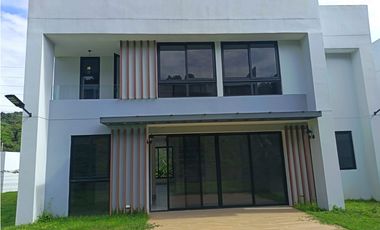 BRISAS DEL GOLF / PH RIVERWALK / 529M / 3 HABITACION / LINEA BLANCA