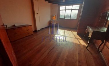 Propiedad comercial y habitacional frente plaza de Quintero