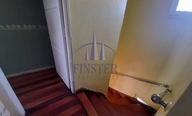 Propiedad comercial y habitacional frente plaza de Quintero