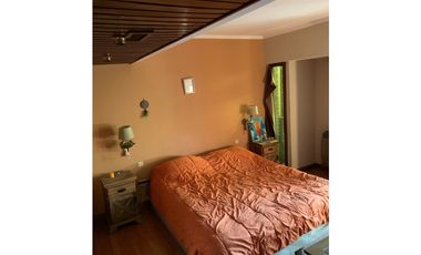 Casa 5 ambientes con pileta en Sta Monica/ P Anchorena