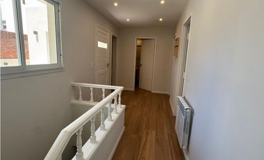 CHALET 5 AMBIENTES EN 2 PLANTAS CON GARAGE PROPIO - LAMADRID 2732