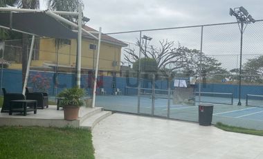 VENTA DE CASA  DE CUATRO DORMITORIOS EN ESTANCIAS DEL RIO, SAMBORONDON, B.NUN
