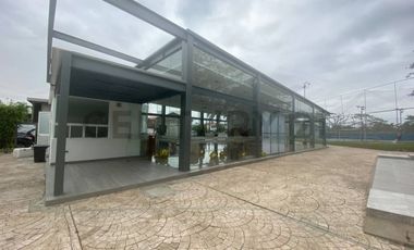 VENTA DE CASA  DE CUATRO DORMITORIOS EN ESTANCIAS DEL RIO, SAMBORONDON, B.NUN