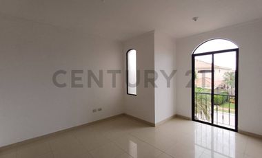 VENTA DE CASA  DE CUATRO DORMITORIOS EN ESTANCIAS DEL RIO, SAMBORONDON, B.NUN