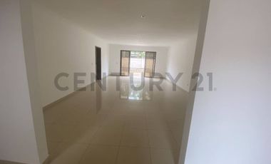 VENTA DE CASA  DE CUATRO DORMITORIOS EN ESTANCIAS DEL RIO, SAMBORONDON, B.NUN