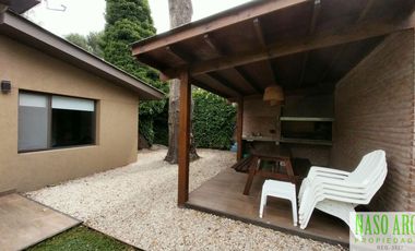 IMPECABLE!! Hermosa casa en venta en Sierra de los Padres. Gas natural conectado