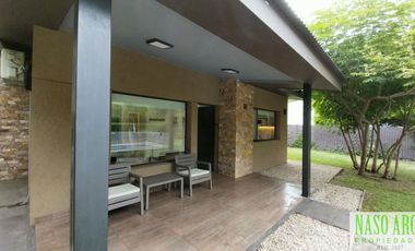 IMPECABLE!! Hermosa casa en venta en Sierra de los Padres. Gas natural conectado