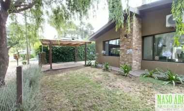 IMPECABLE!! Hermosa casa en venta en Sierra de los Padres. Gas natural conectado