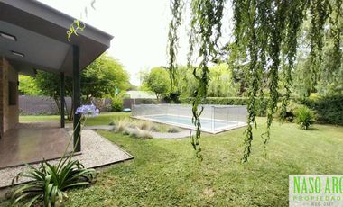 IMPECABLE!! Hermosa casa en venta en Sierra de los Padres. Gas natural conectado