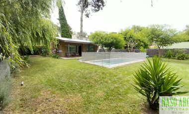 IMPECABLE!! Hermosa casa en venta en Sierra de los Padres. Gas natural conectado