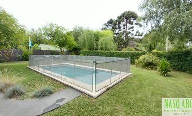 IMPECABLE!! Hermosa casa en venta en Sierra de los Padres. Gas natural conectado