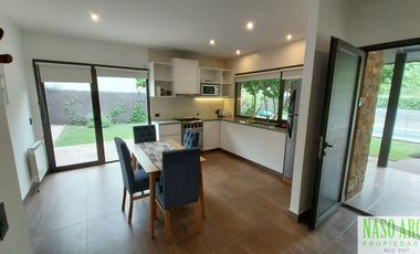 IMPECABLE!! Hermosa casa en venta en Sierra de los Padres. Gas natural conectado