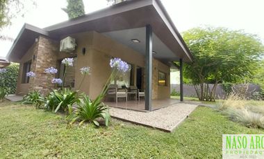 IMPECABLE!! Hermosa casa en venta en Sierra de los Padres. Gas natural conectado