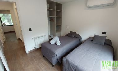 IMPECABLE!! Hermosa casa en venta en Sierra de los Padres. Gas natural conectado