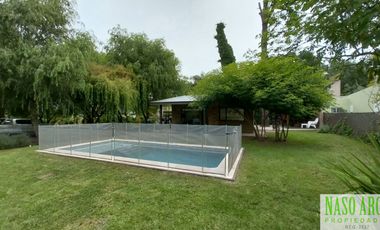 IMPECABLE!! Hermosa casa en venta en Sierra de los Padres. Gas natural conectado