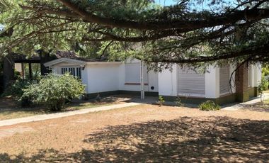 Casa en venta c/ cochera en Sierra de la Ventana
