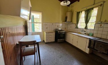 Casa en venta c/ cochera en Sierra de la Ventana