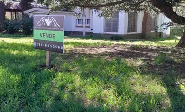 Casa en venta c/ cochera en Sierra de la Ventana
