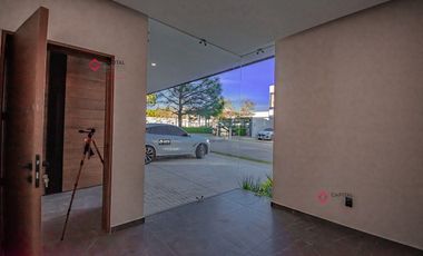 CASA DE LUJO EN VENTA COLINAS VIRREYES - FRENTE A PUERTA LAS LOMAS