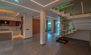 CASA DE LUJO EN VENTA COLINAS VIRREYES - FRENTE A PUERTA LAS LOMAS