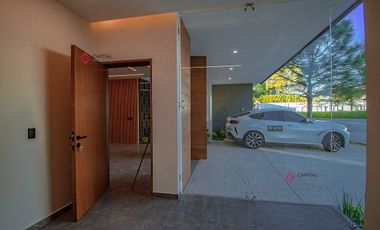 CASA DE LUJO EN VENTA COLINAS VIRREYES - FRENTE A PUERTA LAS LOMAS