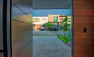 CASA DE LUJO EN VENTA COLINAS VIRREYES - FRENTE A PUERTA LAS LOMAS