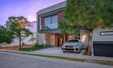 CASA DE LUJO EN VENTA COLINAS VIRREYES - FRENTE A PUERTA LAS LOMAS