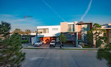 CASA DE LUJO EN VENTA COLINAS VIRREYES - FRENTE A PUERTA LAS LOMAS