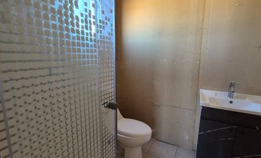 SE ARRIENDA AMPLIA CASA DE 3 DORMITORIOS EN AMPLIO TERRENO