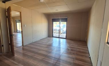 SE ARRIENDA AMPLIA CASA DE 3 DORMITORIOS EN AMPLIO TERRENO