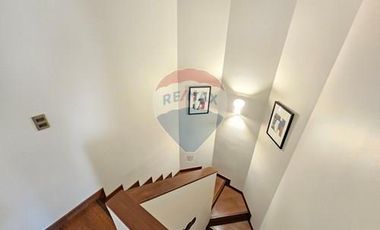 DEPTO. CON JARDÍN PRIVADO y GRAN COCINA