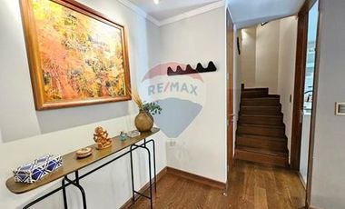 DEPTO. CON JARDÍN PRIVADO y GRAN COCINA