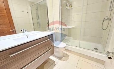 DEPTO. CON JARDÍN PRIVADO y GRAN COCINA