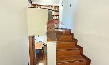 DEPTO. CON JARDÍN PRIVADO y GRAN COCINA