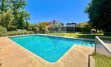 Parcela de 3,6 ha con orilla de lago, Rapel