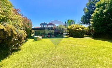 Parcela de 3,6 ha con orilla de lago, Rapel