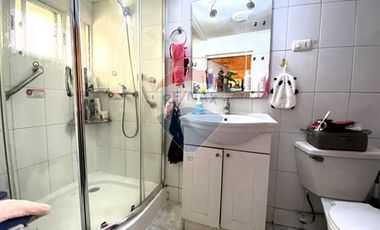 Propiedad amplia en barrio residencial