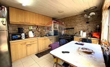 Propiedad amplia en barrio residencial