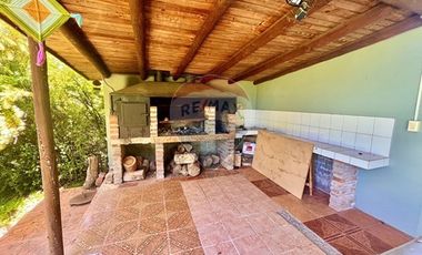 Rebajada, parcela de 3,6 ha con orilla de lago