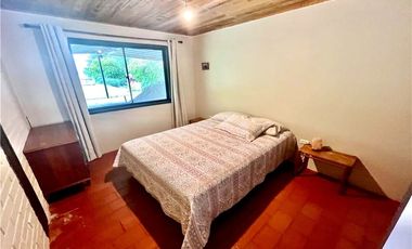 Rebajada, parcela de 3,6 ha con orilla de lago